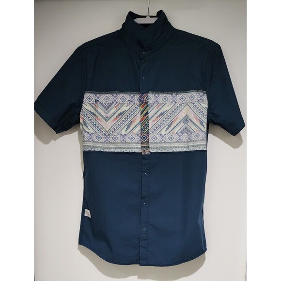 NWT Pacsun On The Byas Mens Button-Up Shirt Sz M Blue Cotton Short Sleeve Tribal - Picture 3 of 8